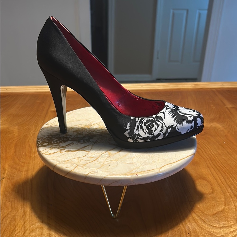 Nine West Red and Black Stiletto Heels